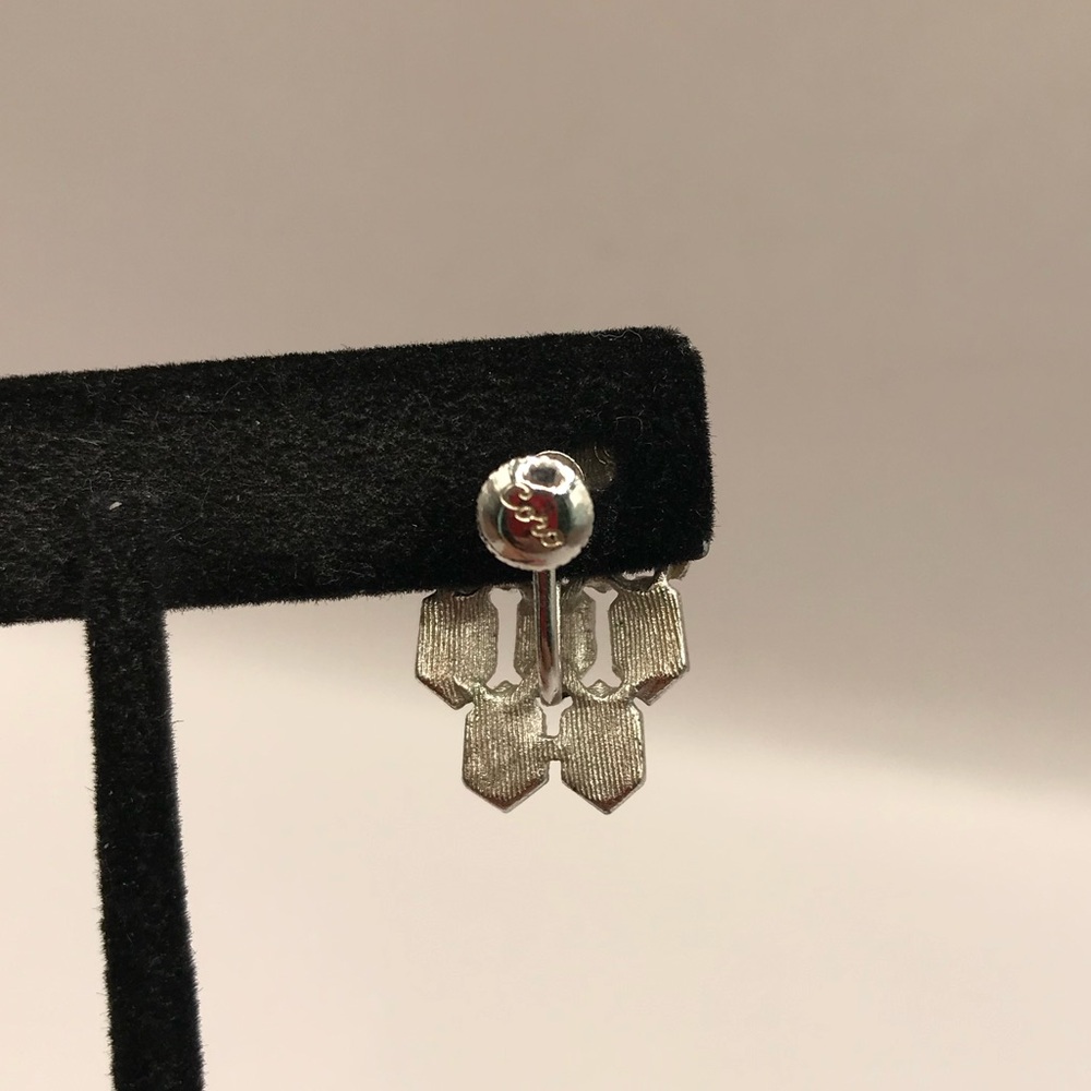 Vintage Coro Silver-Tone Textured Screw-back Earrings - Picture 4 of 9